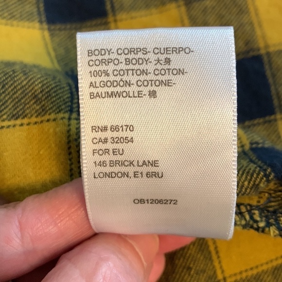 Urban Outfitters Cropped Flannel Button Down Shirt - Picture 9 of 13